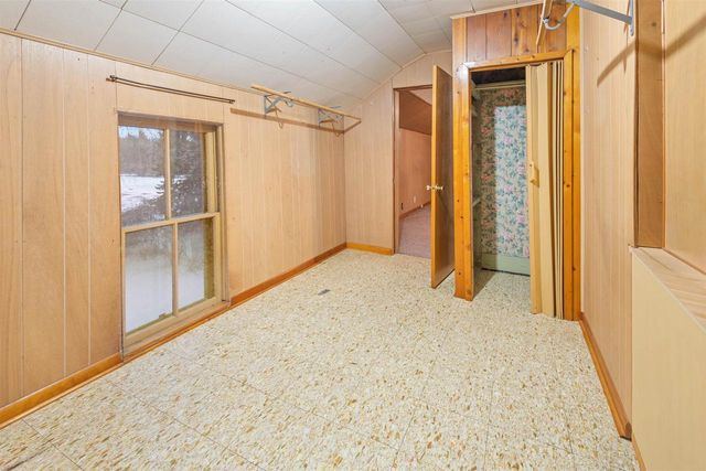 300 4TH AVENUE, Menominee, MI 49858