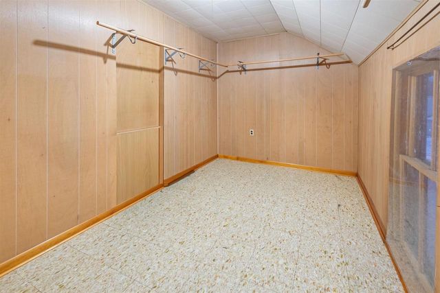 300 4TH AVENUE, Menominee, MI 49858