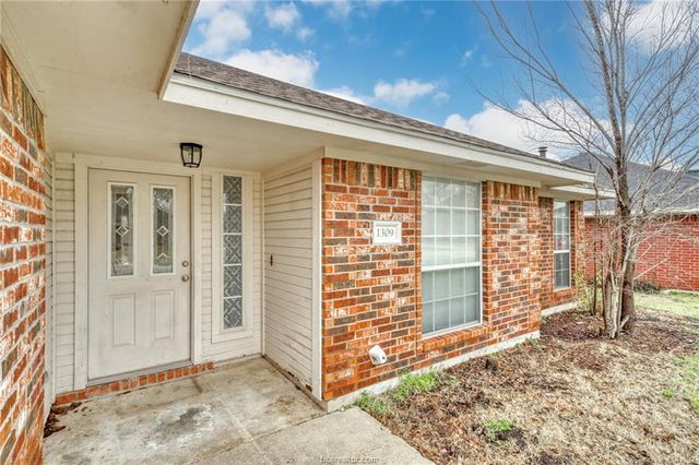 1309 Danville Court, College Station, TX 77845