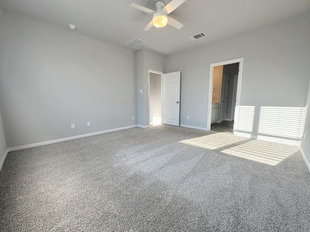 243 Kellys Heroes WAY, Jarrell, TX 76537