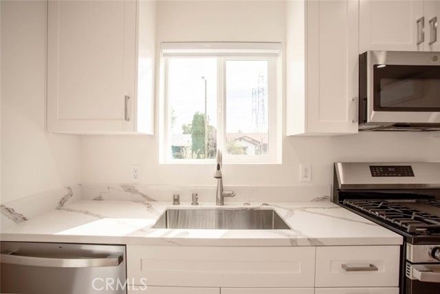 16327 Kalisher Street, Granada Hills (los Angeles), CA 91344