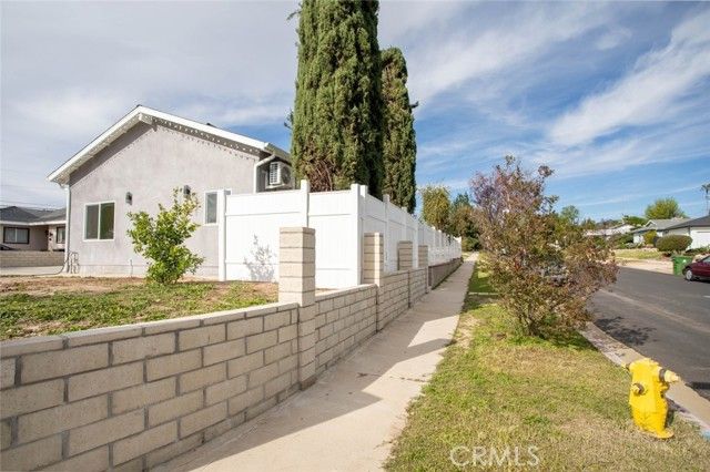 16327 Kalisher Street, Granada Hills (los Angeles), CA 91344