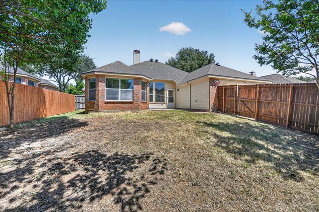 1424 Mayflower Lane, Lewisville, TX 75077