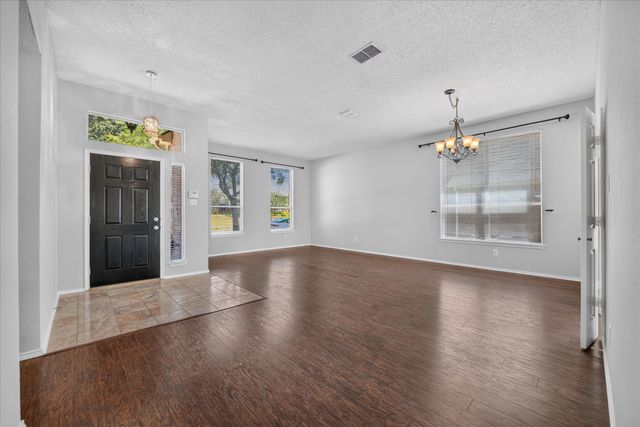 1424 Mayflower Lane, Lewisville, TX 75077