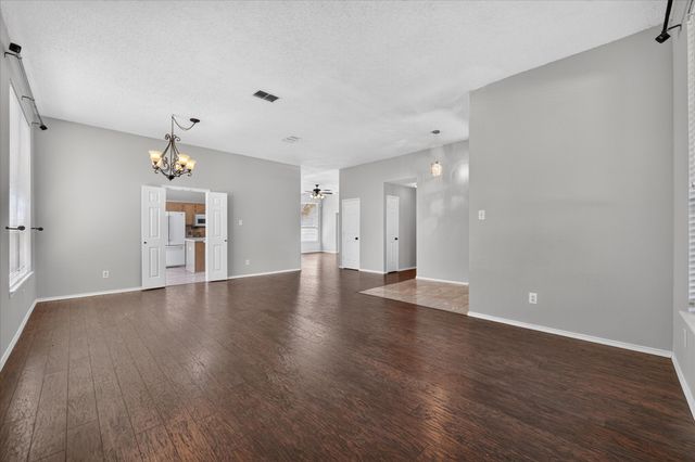 1424 Mayflower Lane, Lewisville, TX 75077