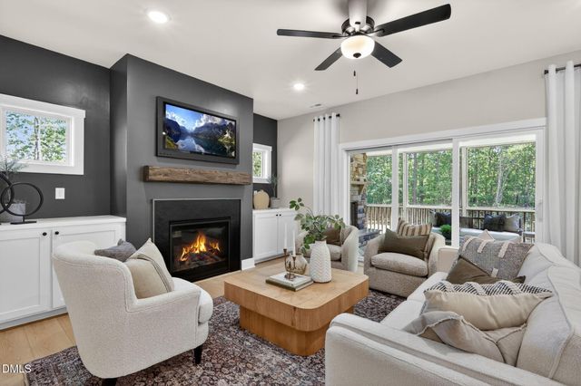 68 Knotts Loop, Lillington, NC 27546