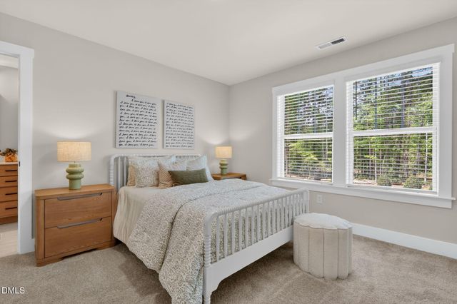 68 Knotts Loop, Lillington, NC 27546