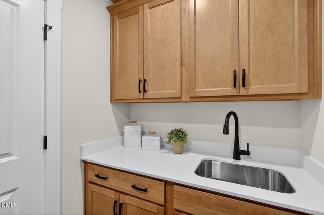 68 Knotts Loop, Lillington, NC 27546