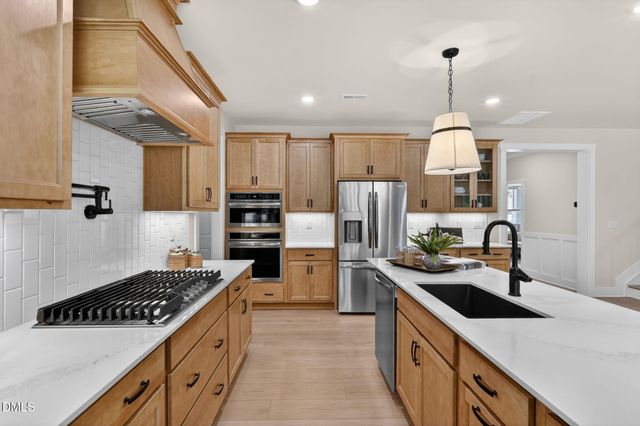 68 Knotts Loop, Lillington, NC 27546