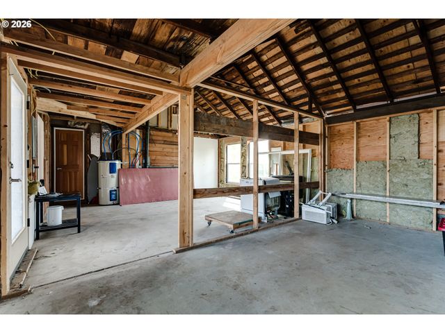 111 HOLEMAN Ave, Eugene, OR 97404