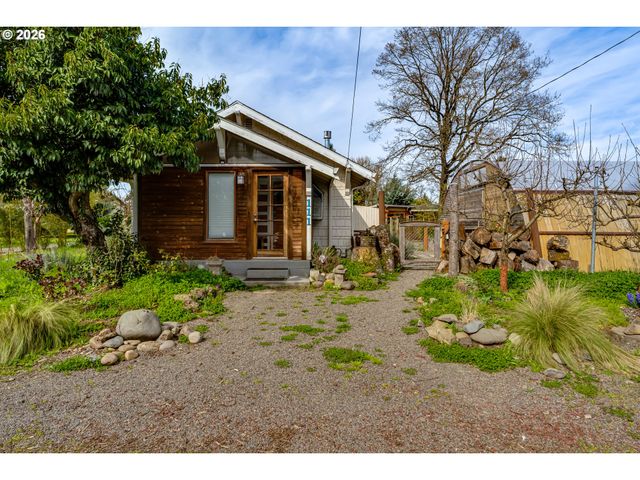 111 HOLEMAN Ave, Eugene, OR 97404