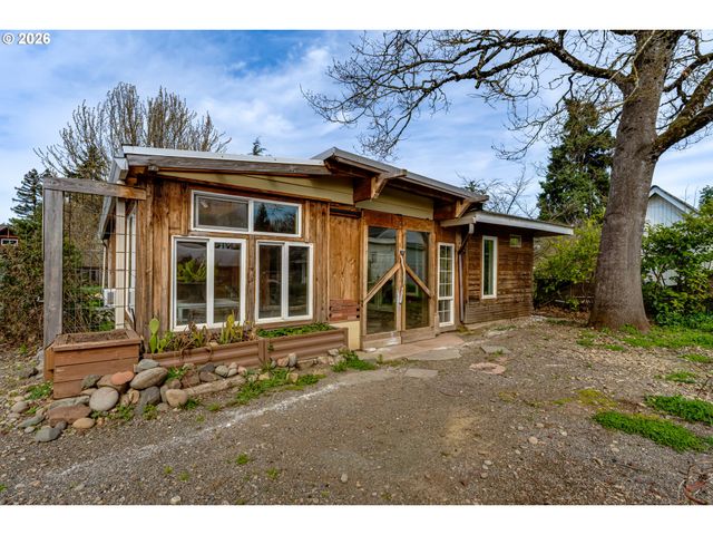 111 HOLEMAN Ave, Eugene, OR 97404