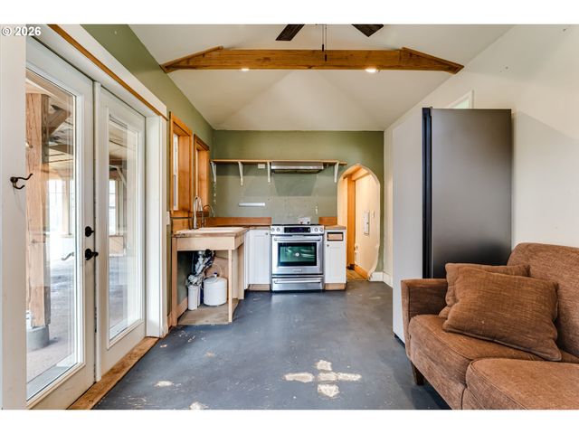 111 HOLEMAN Ave, Eugene, OR 97404