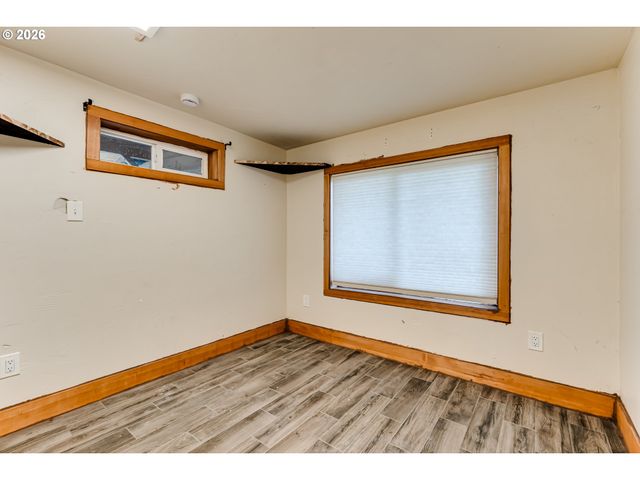 111 HOLEMAN Ave, Eugene, OR 97404