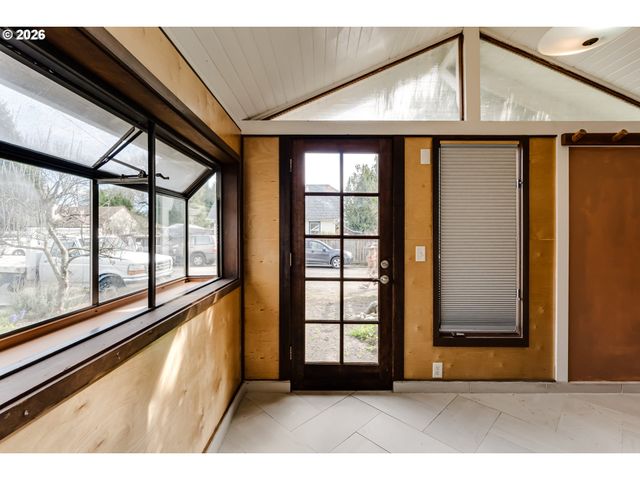 111 HOLEMAN Ave, Eugene, OR 97404