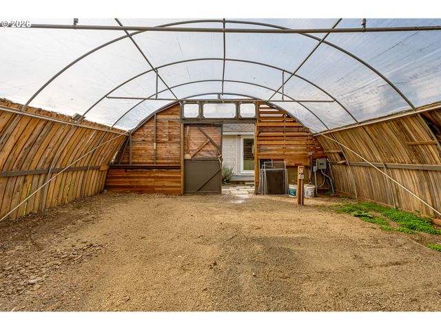 111 HOLEMAN Ave, Eugene, OR 97404