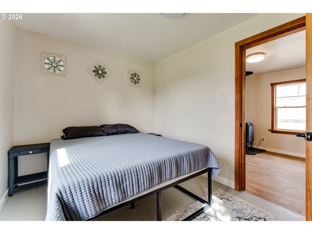 111 HOLEMAN Ave, Eugene, OR 97404