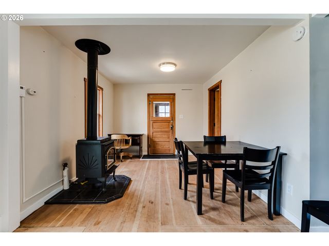 111 HOLEMAN Ave, Eugene, OR 97404