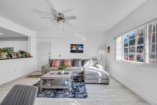 2015 SE 10th Ave 101, Fort Lauderdale, FL 33316