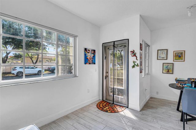 2015 SE 10th Ave 101, Fort Lauderdale, FL 33316