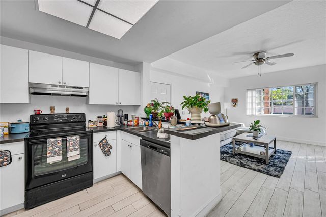 2015 SE 10th Ave 101, Fort Lauderdale, FL 33316