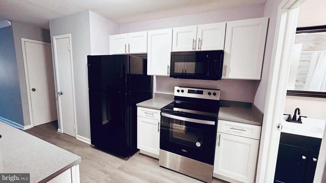 17 CANOE CT, Newark, DE 19702
