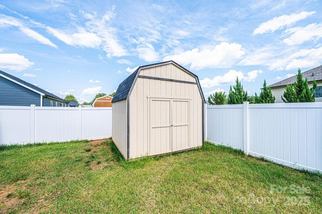207 S 5th Avenue, Maiden, NC 28650