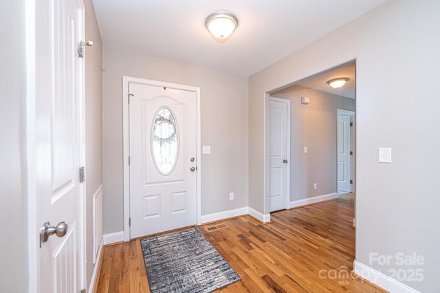 207 S 5th Avenue, Maiden, NC 28650