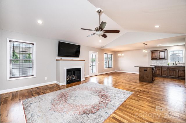 207 S 5th Avenue, Maiden, NC 28650