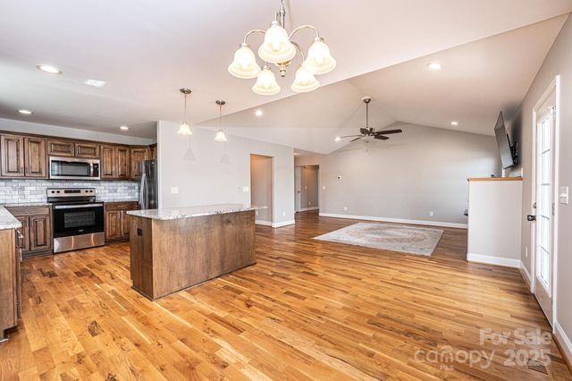207 S 5th Avenue, Maiden, NC 28650