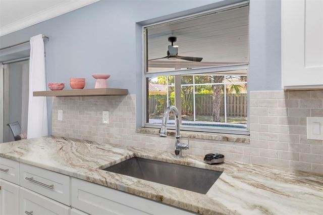 3304 SPRING MILL CIRCLE, Sarasota, FL 34239