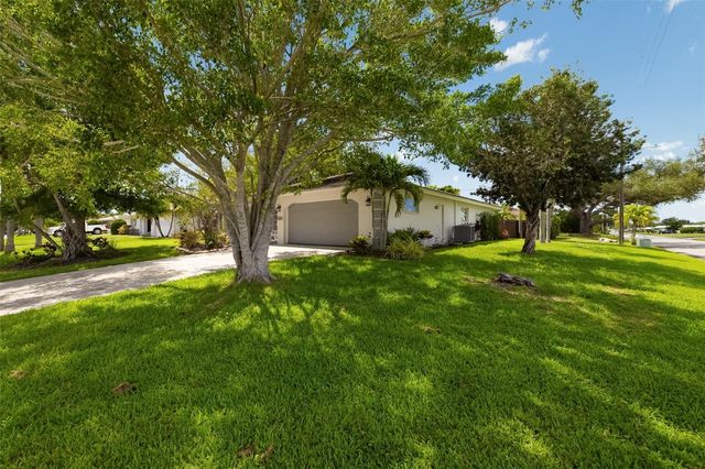 3304 SPRING MILL CIRCLE, Sarasota, FL 34239