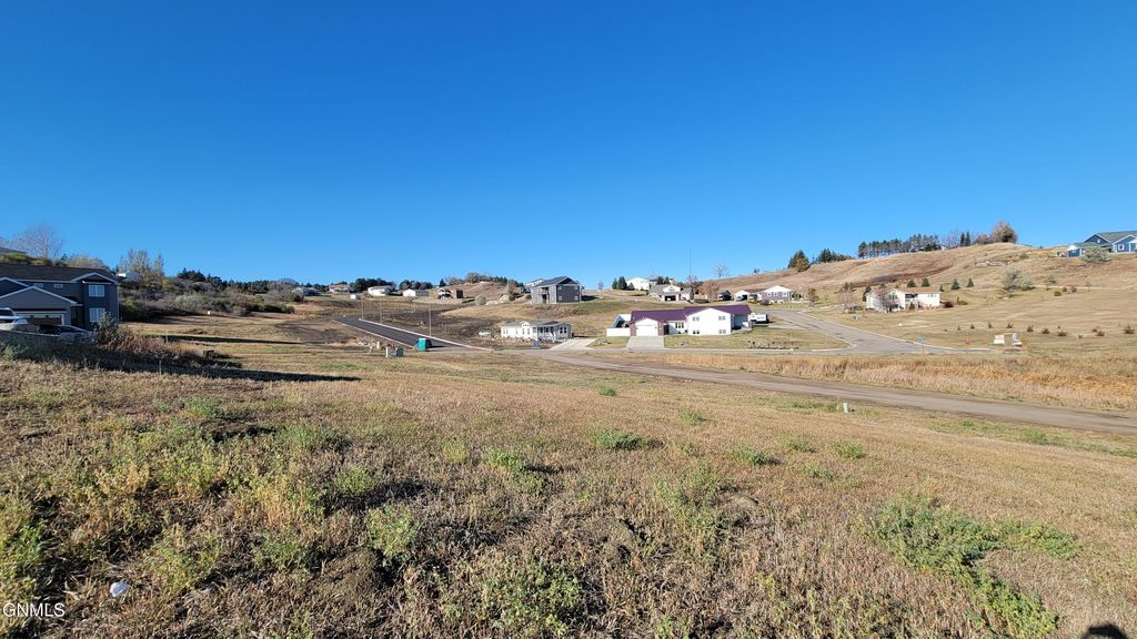 2928 Jude Lane NW, Mandan, ND 58554 photo 11