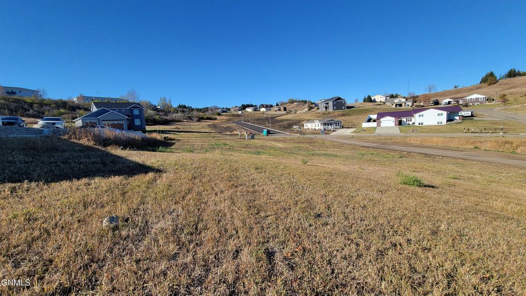 2928 Jude Lane NW, Mandan, ND 58554 photo 12