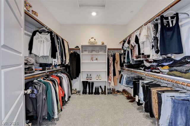 9262 Aiden Valley Avenue, Las Vegas, NV 89143