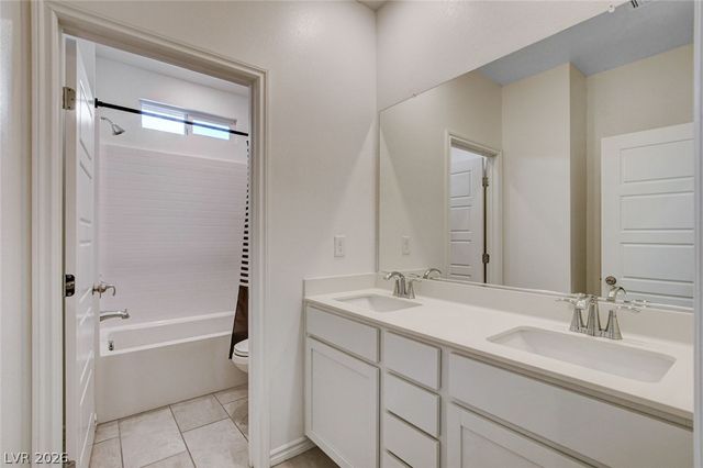 9262 Aiden Valley Avenue, Las Vegas, NV 89143