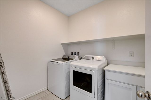 9262 Aiden Valley Avenue, Las Vegas, NV 89143