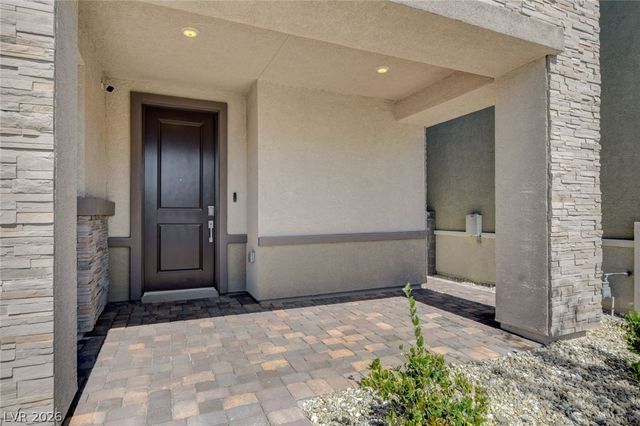 9262 Aiden Valley Avenue, Las Vegas, NV 89143