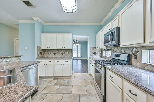 2714 Safe Harbour Circle, Friendswood, TX 77546