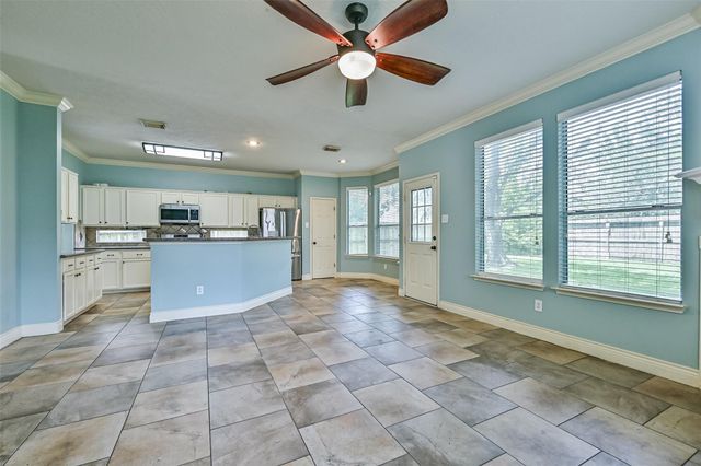 2714 Safe Harbour Circle, Friendswood, TX 77546