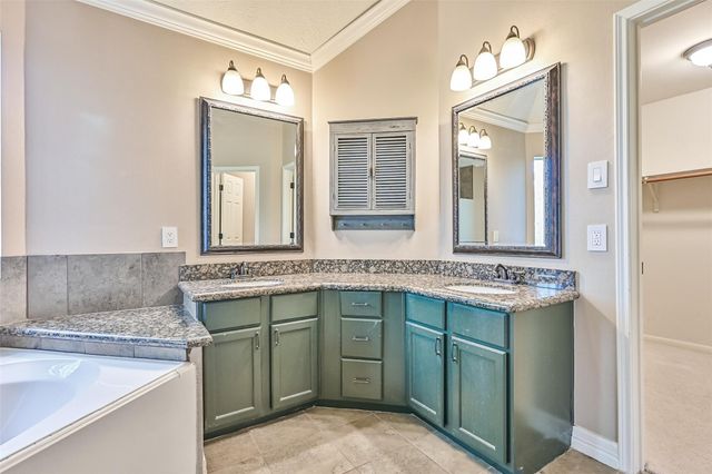 2714 Safe Harbour Circle, Friendswood, TX 77546