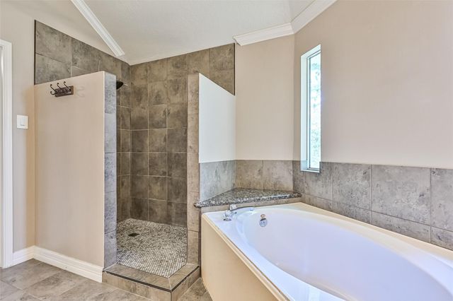 2714 Safe Harbour Circle, Friendswood, TX 77546