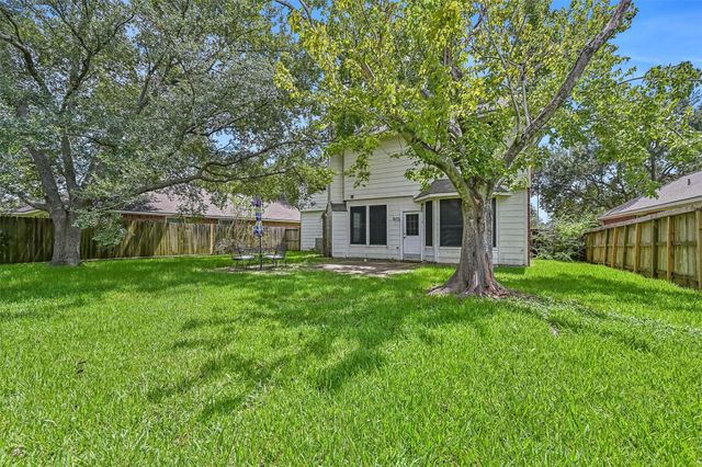 2714 Safe Harbour Circle, Friendswood, TX 77546