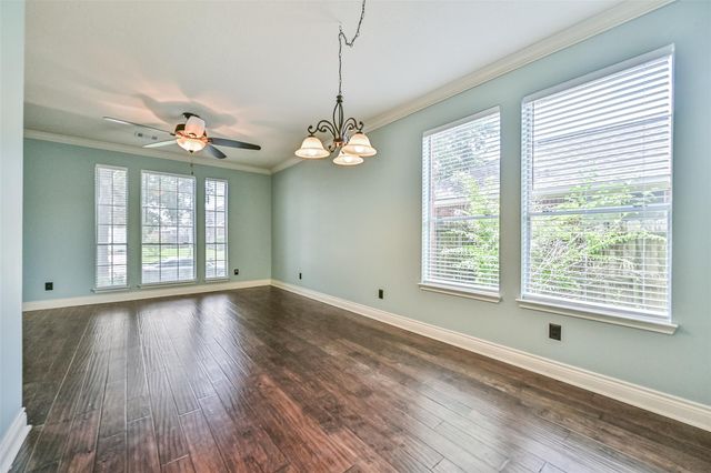 2714 Safe Harbour Circle, Friendswood, TX 77546