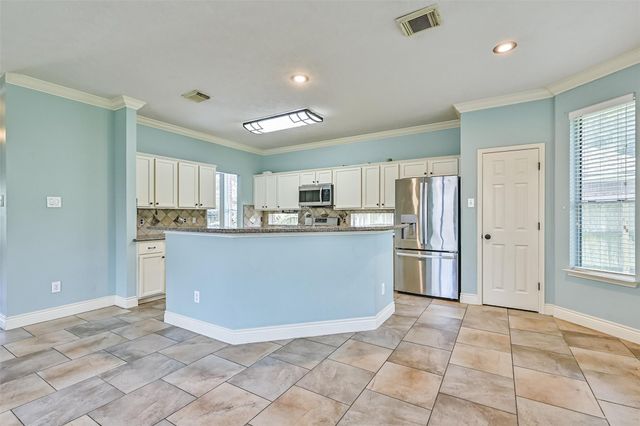 2714 Safe Harbour Circle, Friendswood, TX 77546