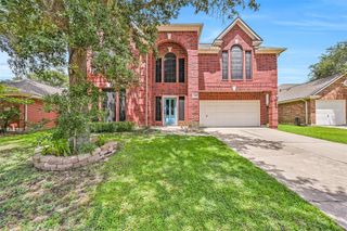 2714 Safe Harbour Circle, Friendswood, TX 77546