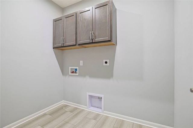 1998 Prestwick Bend, Miamisburg, OH 45342