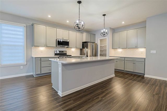 1998 Prestwick Bend, Miamisburg, OH 45342