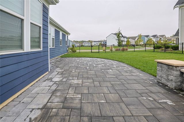 1998 Prestwick Bend, Miamisburg, OH 45342