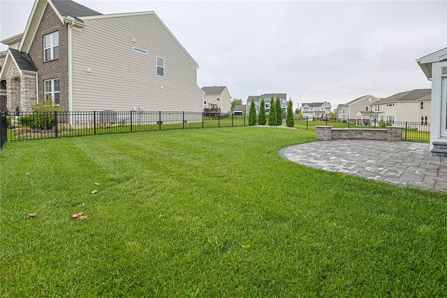 1998 Prestwick Bend, Miamisburg, OH 45342